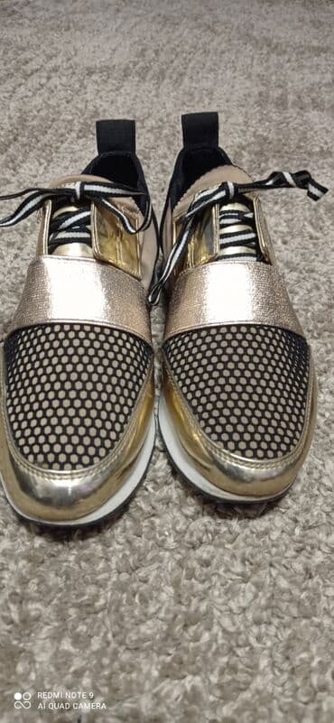 adidas samba srebrne: Steve Madden, 38.5, bоја - Srebrna — 3