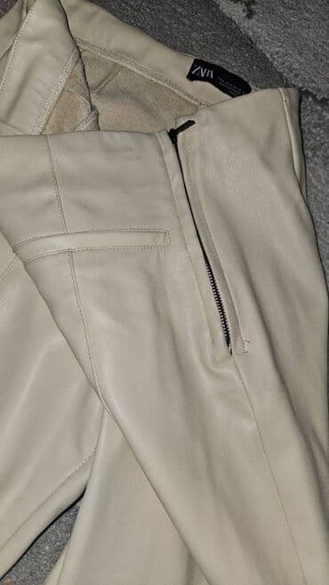 zara pantalone crne: S (EU 36) — 2