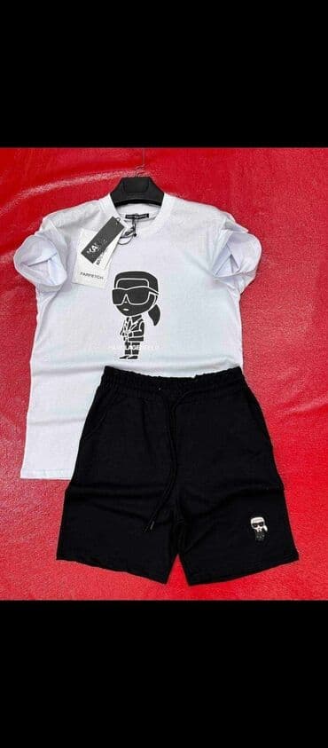 hoodrich komplet: Muski sportski komplet.

Velicine s-xxl. Cena 2800 din — 1