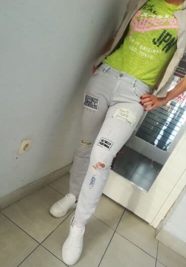 pantalone od vestacke koze: Sive prelepe farmerice UVOZ Pariz Vel S Malo nošene Placene 4800 — 3