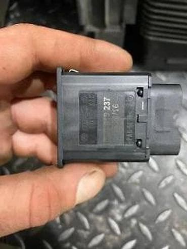 glava upravljaca: AUDI Q7 4M PREKIDAC AIR BAG 5Q0919237 | Audi q7 q5 q3 q2 A1 A3 A4 A5 — 1