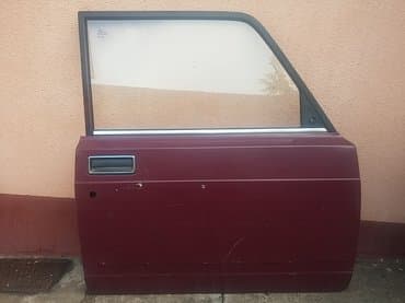 polovne letnje gume 215 55 r16: Vrata prednja desna Lada 2107 Riva,2104 Karavan,2105 bordo. Vrata su — 1