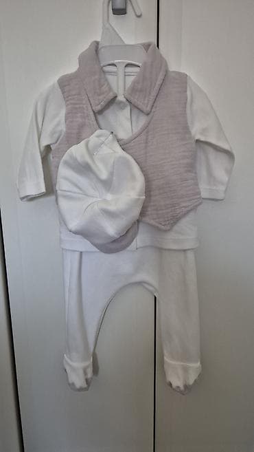 quinny buzz 3: Elegantna kompletić za bebu – 3 dela - Prsluk u svetlolila/sivoj — 2