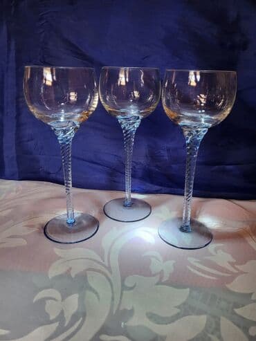 swarovski case za vino cena: Case nove,vintaz za vino. Case perfektne,sve na njima je odsjaj od — 2