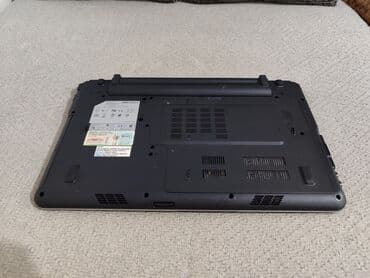 Računarska oprema: Intel Core i5, 4 GB OZU, 15.6 " — 5