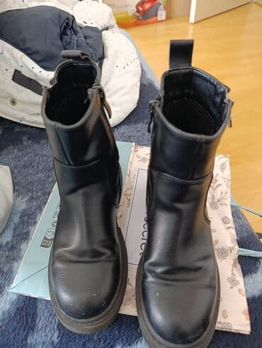 DeeZee dečje čizme – broj 32 - Boja: crna - Model: gležnjače sa