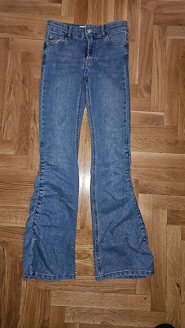 Zvoncare farmerke sa elastinom za devojčice uzrast 158. Imaju