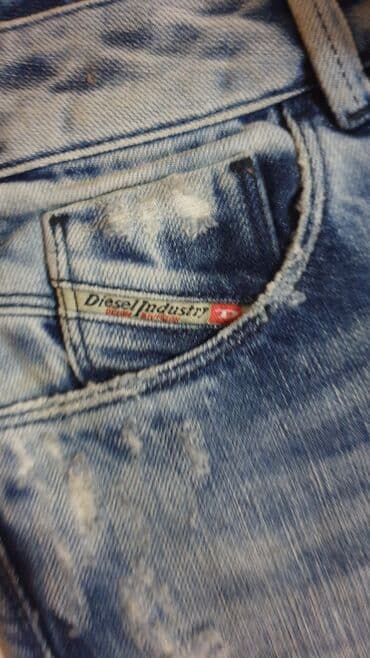 pantalone od vestacke koze: DIESEL-FARMERKE VEL S
MADE IN ITALY — 2