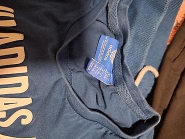 Lične stvari: Adidas trenerka, 3000 — 2