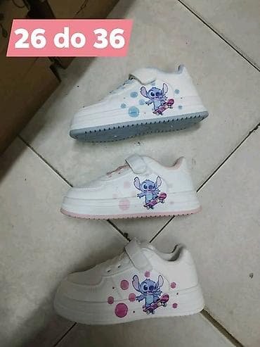 fly obuca: Dečije patike sa svetlećim đonom i motivima lika „Stitch/Angel”. Cena — 2