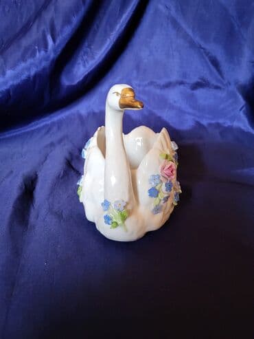 porcelanska figura: Figura, bоја - Šareno, Novo — 2