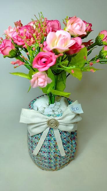 mini ruže prodaja: Dekorativna aranžerska saksija sa veštačkim ružama - Buket — 6