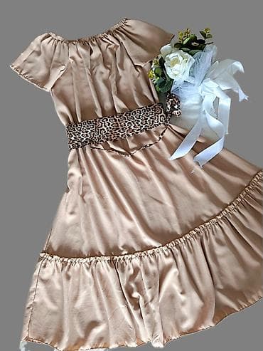 Bež midi haljina Novo - Stil: romantična, lepršava midi haljina sa