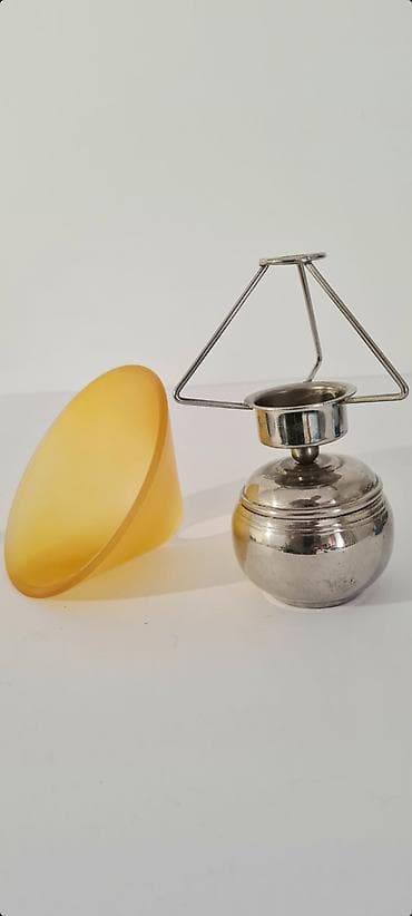 Sveće i svećnjaci: - Prodajem stari stoni kolekcionarski svećnjak u obliku lampe sa — 3