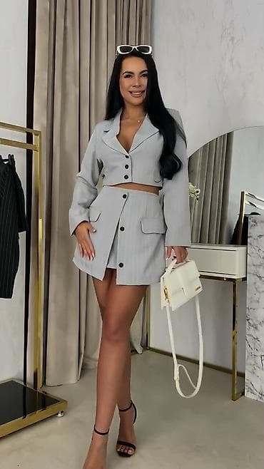 mona pancevo: Kompleti 
Cena 3600
Uni vel.
V30 — 2