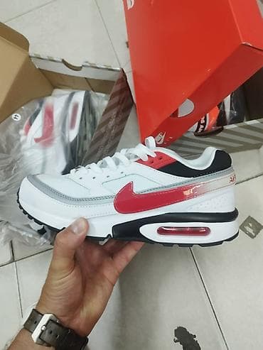 paciotti patike crne: 41-46 4000 din. L — 5