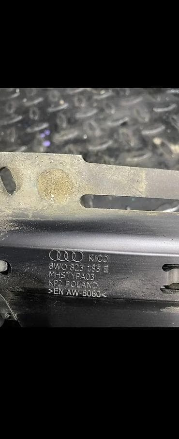rosule ili rolsue: AUDI A4 B9 0 DELOVIBRAVA HAUBE 8W0823185E 8W0823186E | Audi delovi — 4