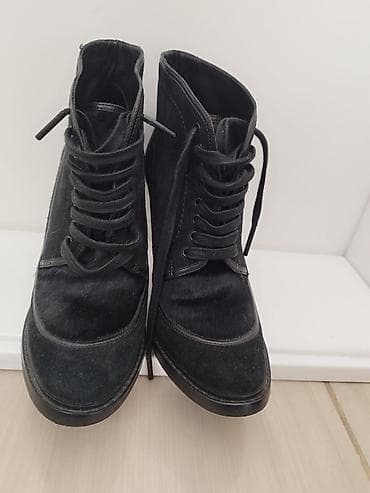 fly fs501 nimbus 3: Ženske čizmice na štiklu Burberry. Kupljene za priliku i 2x obuvene — 2
