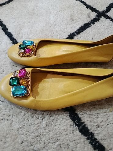 broj cipela 39 u americi: Ženske handmade baletanke u žutoj boji sa ukrasnom kopčom od — 3