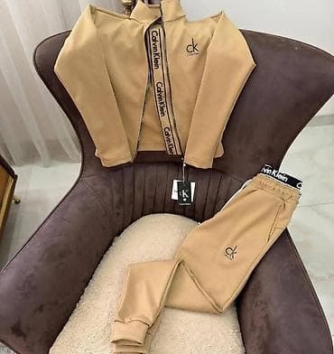 torba e: Calvin Klein trenerka komplet glornji i donji deo. - Gornji deo na — 1