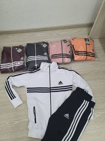 jakne sa prirodnim krznom: Adidas, L (EU 40), Prugasti, bоја - Crna — 7