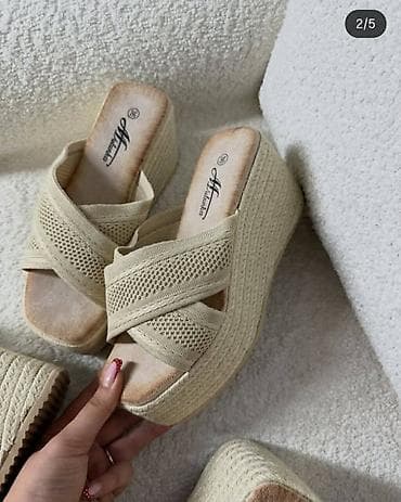 na lageru teget ucina o: Ženske sandale – elegantne i ležerne modele - Večernje/ceremonijalne — 6
