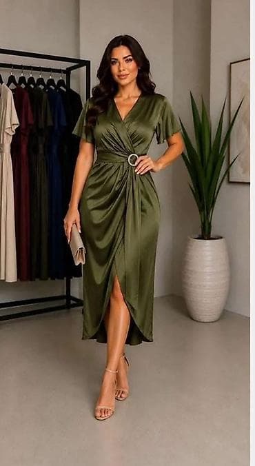 springfild haljine: Prelep model haljine od satena ✨️
Veličine: 36-42
Cena: 3100 dinara — 5