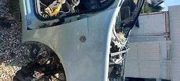 skuteri do 500 evra: FIAT PUNTO 3 KRILO | Levo odlicno 40 evra Desno malo osteceno  20 — 2