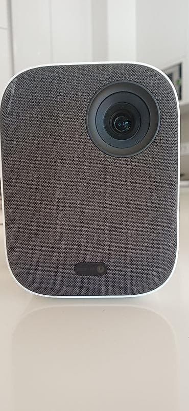 iris tv: Xiaomi Mi Smart Projector 2 — 1
