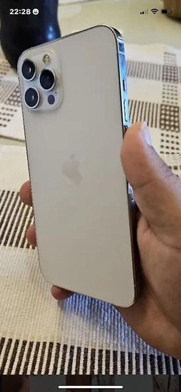 Apple iPhone 12 Pro Max – Silver - Ekran 6.7", Super Retina XDR OLED na lalafo.rs Apple iPhone 12 Pro Max – Silver - Ekran 6.7", Super Retina XDR OLED