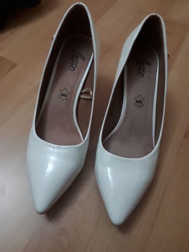 salonke broj 35: Salonke, Lusso, 40 — 2
