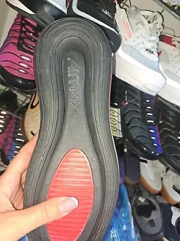 voile blanche zenske patike: Nike Air Max 720 patike – crveno/crna boja - Model: Air Max 720 - — 2