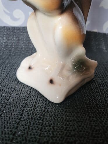 velike svece: Porcelanska nova figura veverice 70te. Figura nova sve na njoj je — 3