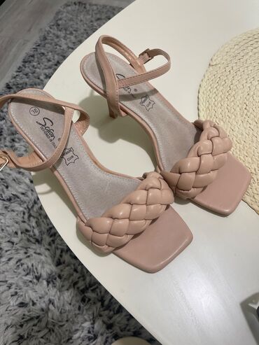 pantalone bez kaisa: Sandals, Safran, 38 — 4