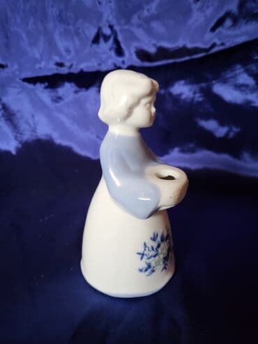 porcelanske solje za caj: Svecnjak nov,vintaz porcelanski. Visina. 13,5cm — 3