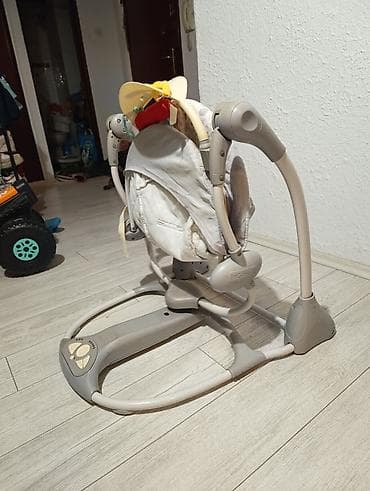Car Seats & Baby Carriers: Prodajem njihalicu, radi na baterije na senzor. Jedna strana vezivanja — 3