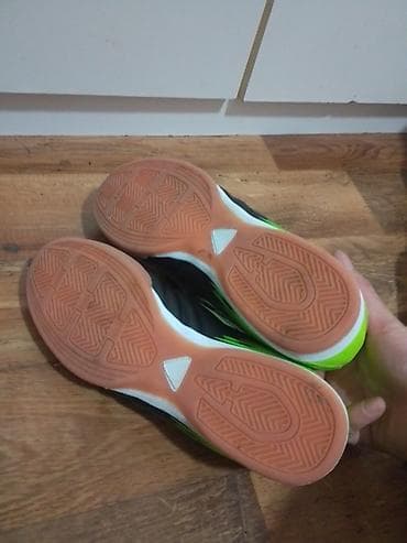 chanel patike zenske: Patike za fudbal broj 42 su u odlicnom stanju sa veoma sitnim — 10