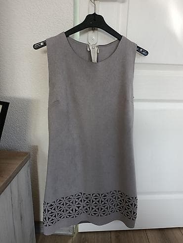 Sivo žensko haljina bez rukava, elegantne A-linije. - Boja: nežno