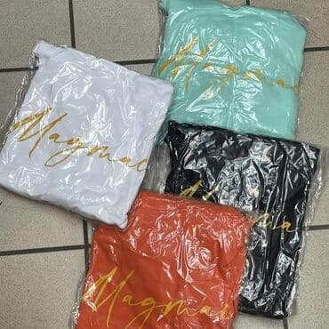 givenchy duks: Duks: 1.900 dinara 
2.kom = 2600 dinara — 3