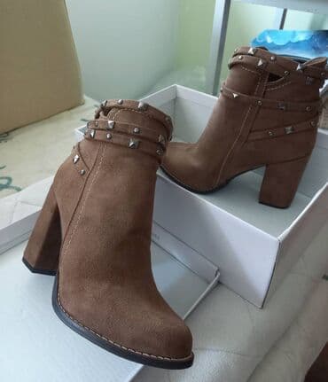 Venčanice i aksesoari: Gležnjače, 38 — 2