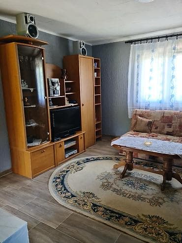 Stan na dan: Namešten dvosoban/studio prostor sa odvojenom kuhinjom i dnevnim — 3