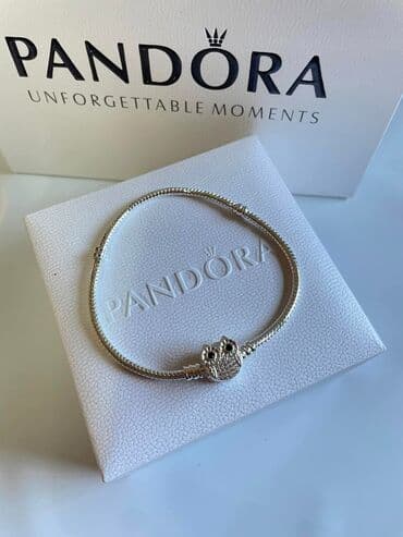 Ženska obuća: Pandora narukvica Vel:20,21cm Cena:1700din (Samo narukvica) — 2