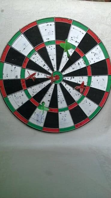test iz istorije za 5 razred sa resenjima: Pikado dia.30 cm. + 5 strelica,polovno — 2