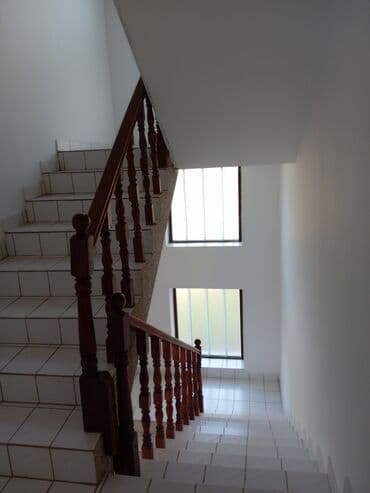kuca u sivcu: Izdaje se poslovni prostor u Bačkoj Topoli, površine 206m2. Lokal se — 14