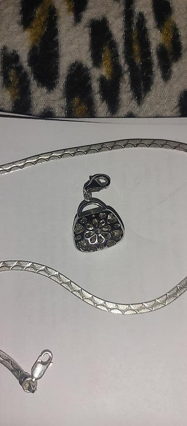 Handbags: Ogrlica – srebrni ton prodaje se bez priveska. - Elegantan lanac u — 2