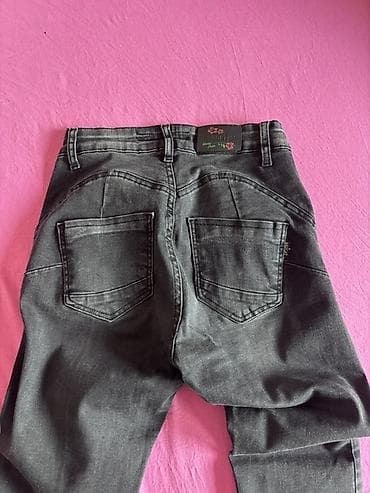 Kućna odeća: Sive farmerke – klasičan kroj - Boja: tamno siva (isprani efekat) - — 2