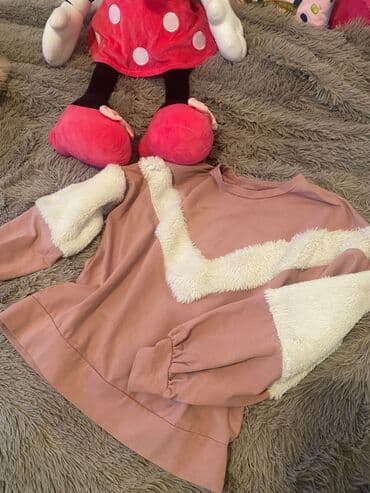 Women's Sweatshirts: Duksevi sve po 500 din — 3