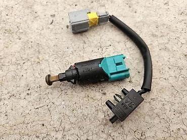 Autoelektrika: SENZOR KVACILA ZA CITROEN C4 OD 2002. DO 2008. GOD — 1