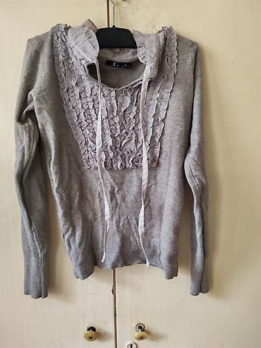 st george džemperi: Ženski džemper sa ukrasnim karnerima i košulja-kragnom - Boja — 1