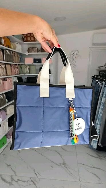 devojka sa sesirom slika: Torba “Pink & Cosmo” – casual city shopper - Model: pravougaona — 1
